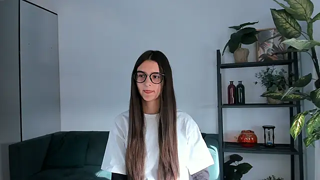 SunnCoote online show from 03.12.25