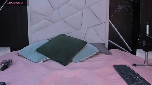 JulietSofia online show from 03.28.26