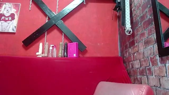 Snapshot of Tracy_KS chatting on 09.28.25 Tracy KS online show from 09.28.25