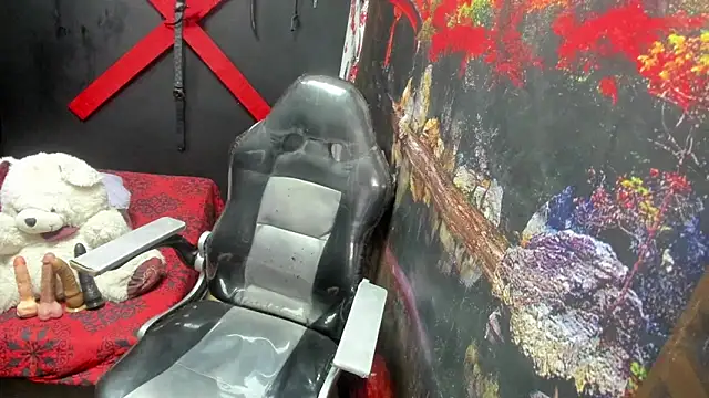 Snapshot of Tracy_KS chatting on 10.09.25 Tracy KS online show from 10.09.25