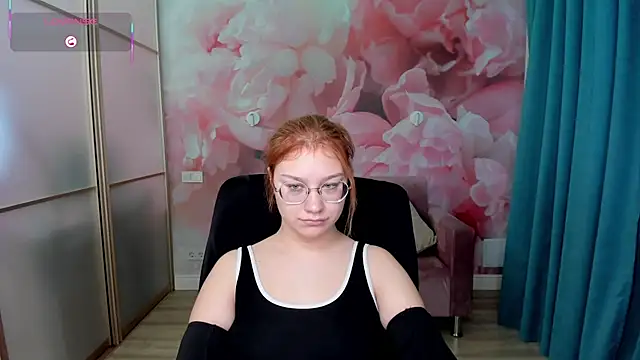 AngelinaLow online show from 12.04.25