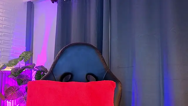 TiffanyWalk online show from 09.12.25