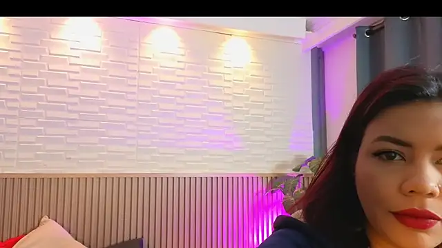 TiffanyWalk online show from 03.25.26