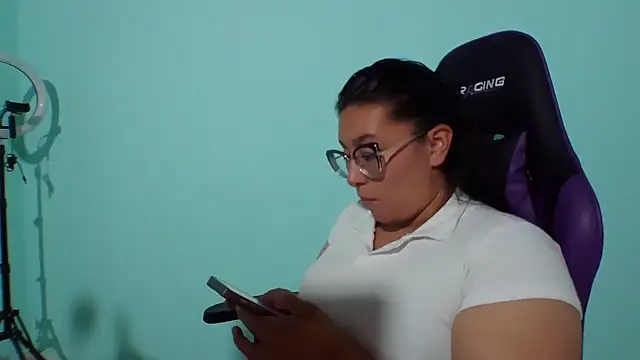 Snapshot of cloe_starr chatting on 10.10.25 cloe starr online show from 10.10.25