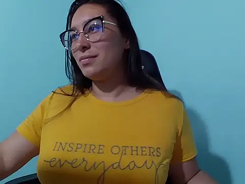 Snapshot of cloe_starr chatting on 10.21.25 cloe starr online show from 10.21.25