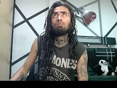 Snapshot of _daamonrock_ chatting on 03.23.25  daamonrock  online show from 03.23.25