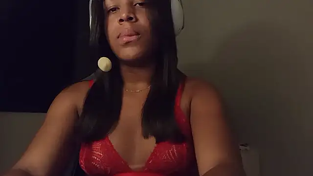 Snapshot of cammydebora chatting on 10.01.25 cammydebora online show from 10.01.25