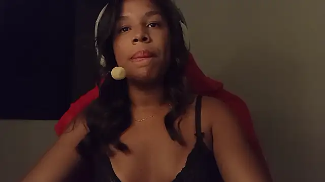 Snapshot of cammydebora chatting on 10.03.25 cammydebora online show from 10.03.25