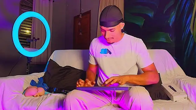 LiamByrne online show from 12.18.25