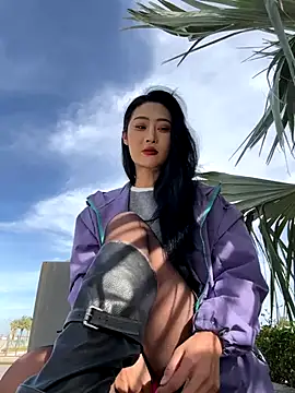 linger-23 online show from 11.27.25