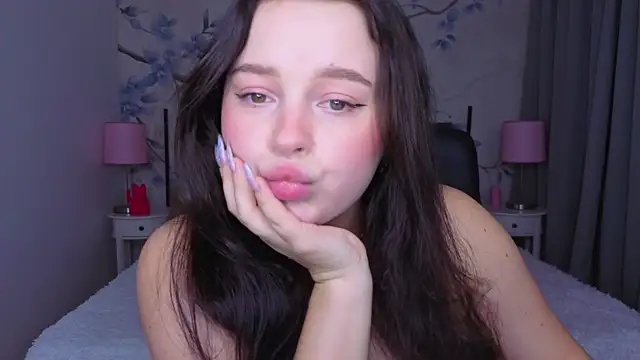 Cute kitty- online show from 11.29.25