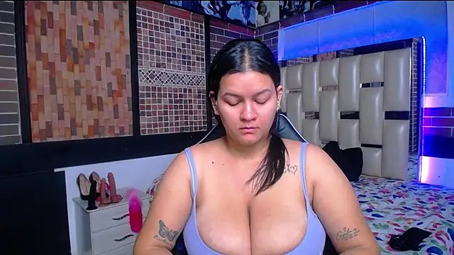 kriss sweetboobs10 online show from 10.10.25