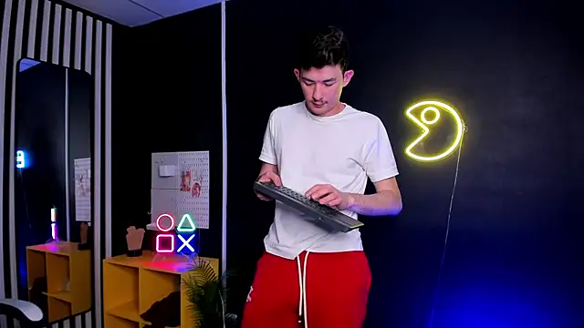 Danny  Magic online show from 03.22.25