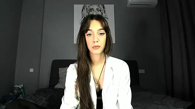Snapshot of Elli_Lourence chatting on 03.12.25 Elli Lourence online show from 03.12.25