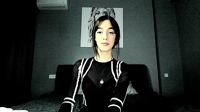 Snapshot of Elli_Lourence chatting on 03.13.25 Elli Lourence online show from 03.13.25