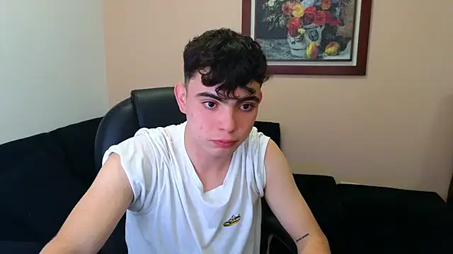 Snapshot of lukeboyce33 chatting on 10.16.25 lukeboyce33 online show from 10.16.25