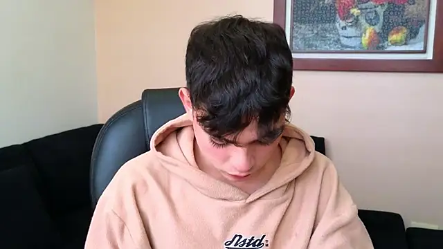 lukeboyce33 online show from 10.18.25