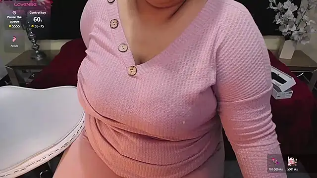 Snapshot of ailyn_maury chatting on 01.09.26 ailyn maury online show from 01.09.26