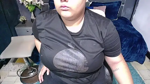 Snapshot of ailyn_maury chatting on 03.02.26 ailyn maury online show from 03.02.26