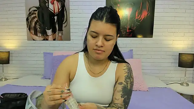 Candy Roose online show from 10.25.25