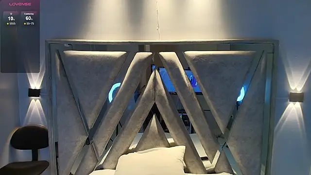 Alice 26  online show from 10.29.25