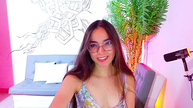 Emmi Roberts online show from 02.28.26