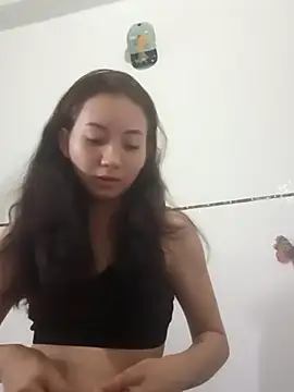 Snapshot of lola3baby chatting on 03.21.25 lola3baby online show from 03.21.25