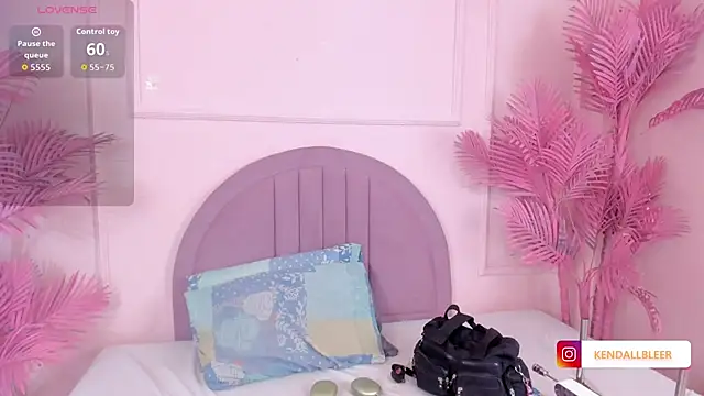 Kendallbleer online show from 11.06.25