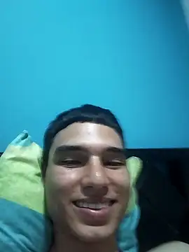 Snapshot of Saul_yei chatting on 03.18.25 Saul yei online show from 03.18.25