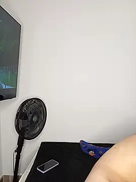 Snapshot of Saul_yei chatting on 10.14.25 Saul yei online show from 10.14.25