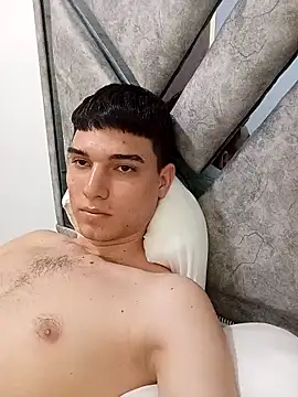 Snapshot of Saul_yei chatting on 12.05.25 Saul yei online show from 12.05.25