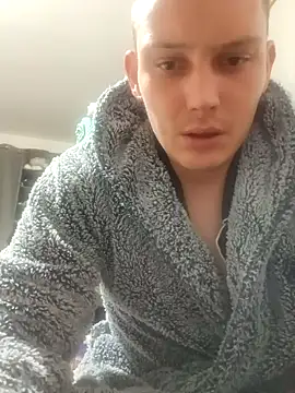 LargeElectrolyte7 online show from 11.26.25