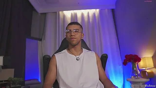 Snapshot of Colstorw_ chatting on 02.19.26 Colstorw online show from 02.19.26