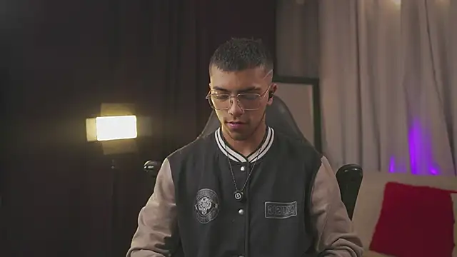 Snapshot of Colstorw_ chatting on 02.27.26 Colstorw online show from 02.27.26