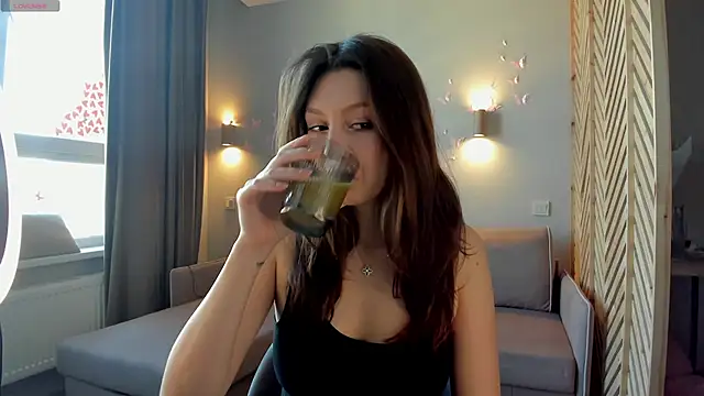 nerenuu  online show from 03.20.25