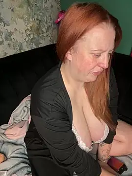 Snapshot of XxXMistyXxX chatting on 11.02.25 XxXMistyXxX online show from 11.02.25