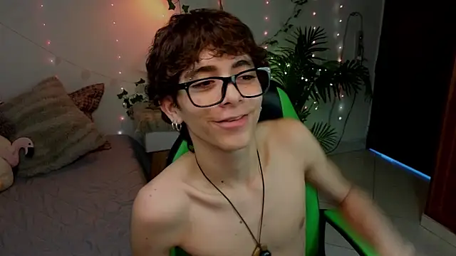 Snapshot of Matty_Sparkk chatting on 06.12.26 Matty Sparkk online show from 06.12.26