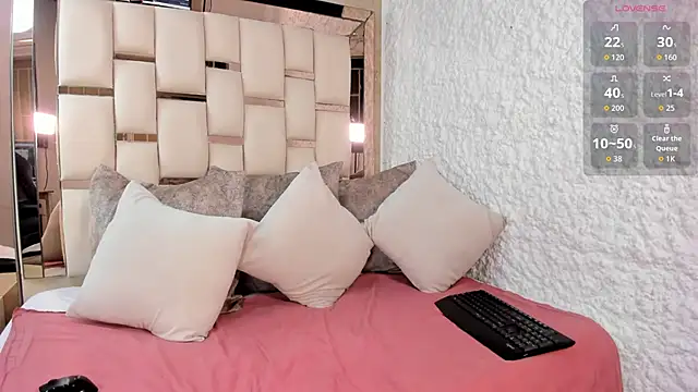 keylamillerr online show from 10.28.25