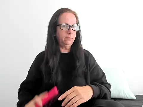 Snapshot of peachgoddess chatting on 03.16.26 peachgoddess online show from 03.16.26