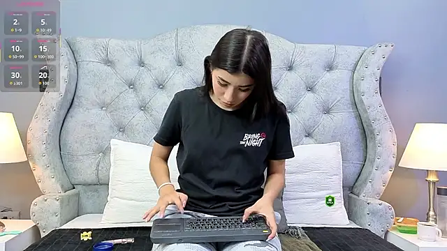 Lili Opal online show from 02.10.26