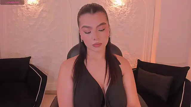 CandaseRussell online show from 12.04.25