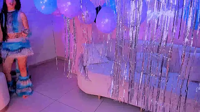 LarisaSmirnov online show from 10.25.25