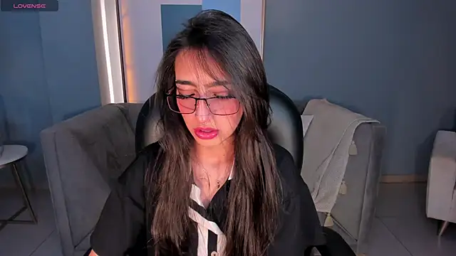 LarisaSmirnov online show from 10.29.25