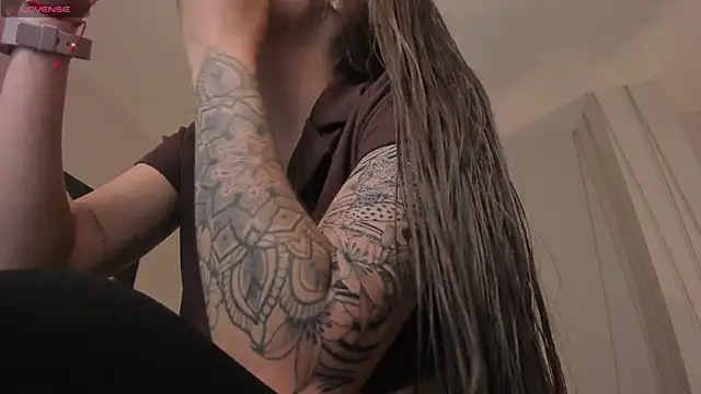 MaiaCollins online show from 01.12.26