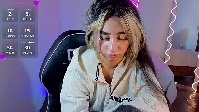 Malory tay1 online show from 10.17.25