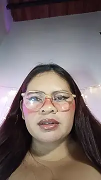 Snapshot of Trilyn25 chatting on 06.25.26 Trilyn25 online show from 06.25.26