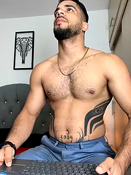 Snapshot of Maximiliano_ford chatting on 10.22.25 Maximiliano ford online show from 10.22.25