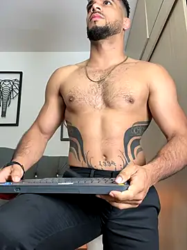 Snapshot of Maximiliano_ford chatting on 10.24.25 Maximiliano ford online show from 10.24.25