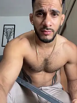 Snapshot of Maximiliano_ford chatting on 10.25.25 Maximiliano ford online show from 10.25.25