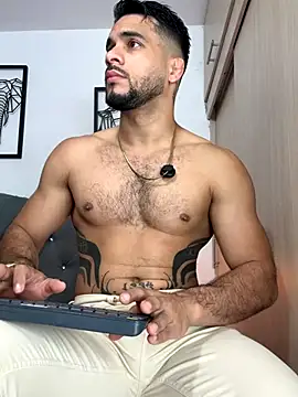 Snapshot of Maximiliano_ford chatting on 11.20.25 Maximiliano ford online show from 11.20.25